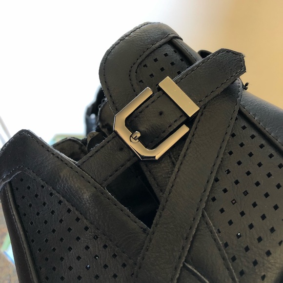 Black Leather Western style Bootie! - Picture 4 of 7